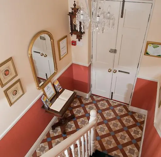 לינה וארוחת בוקר Griffin 3*